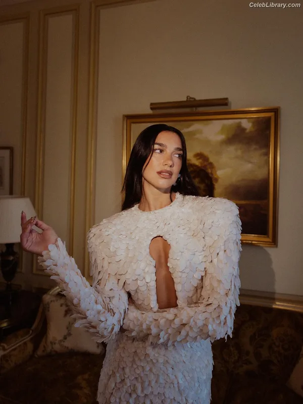 Dua Lipa photo 14 of 7804
