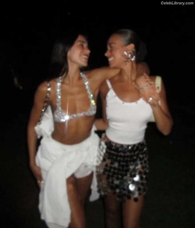 Dua Lipa photo 14 of 7804