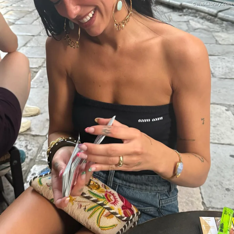 Dua Lipa photo 5 of 7804