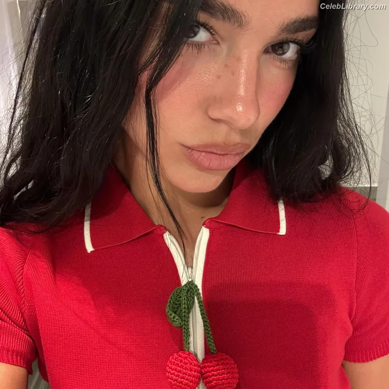 Dua Lipa photo 15 of 7804