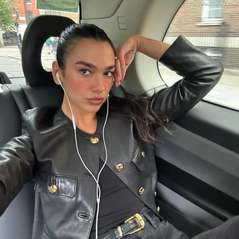 Dua Lipa photo 20 of 7804