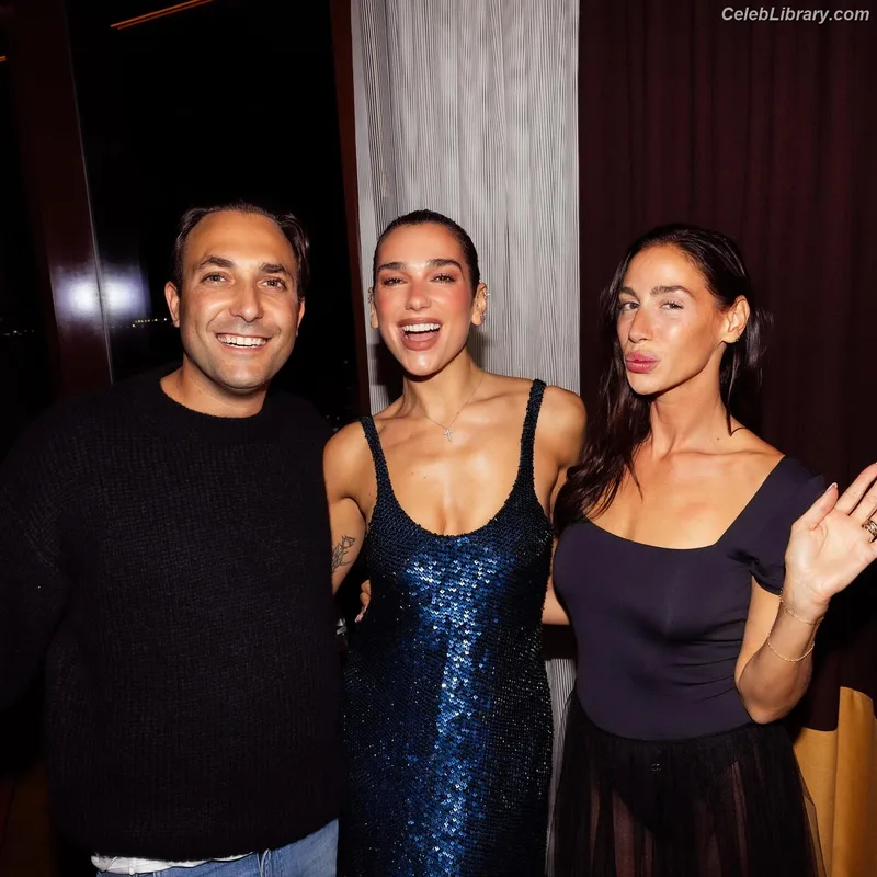 Dua Lipa photo 23 of 7804