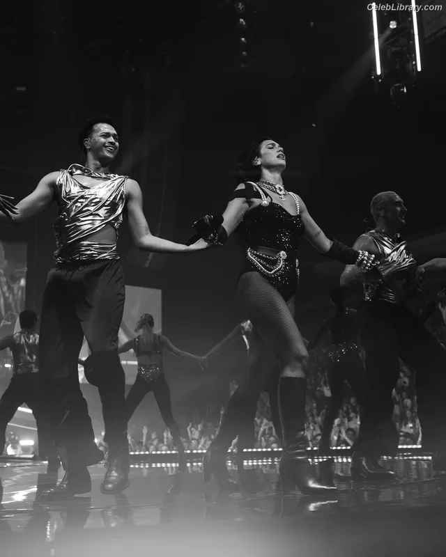 Dua Lipa photo 18 of 7804