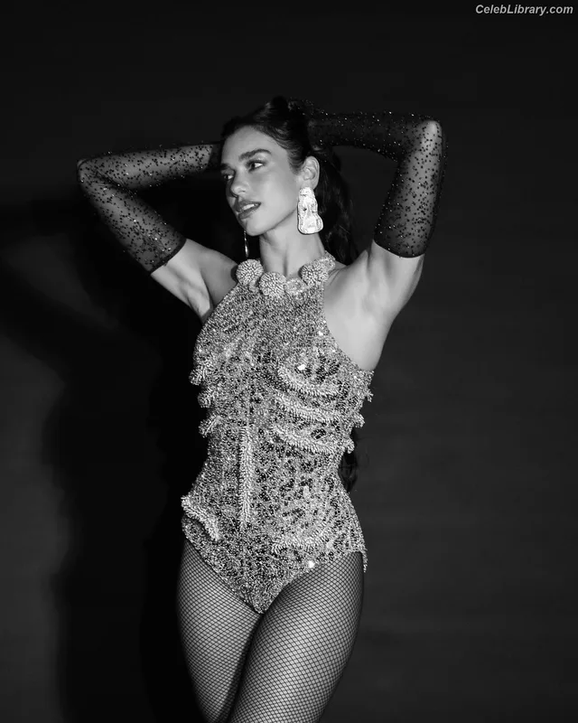 Dua Lipa photo 8 of 7804