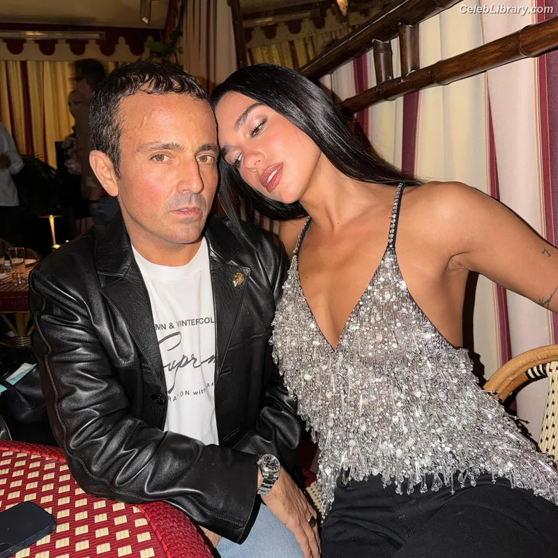 Dua Lipa photo 14 of 7804