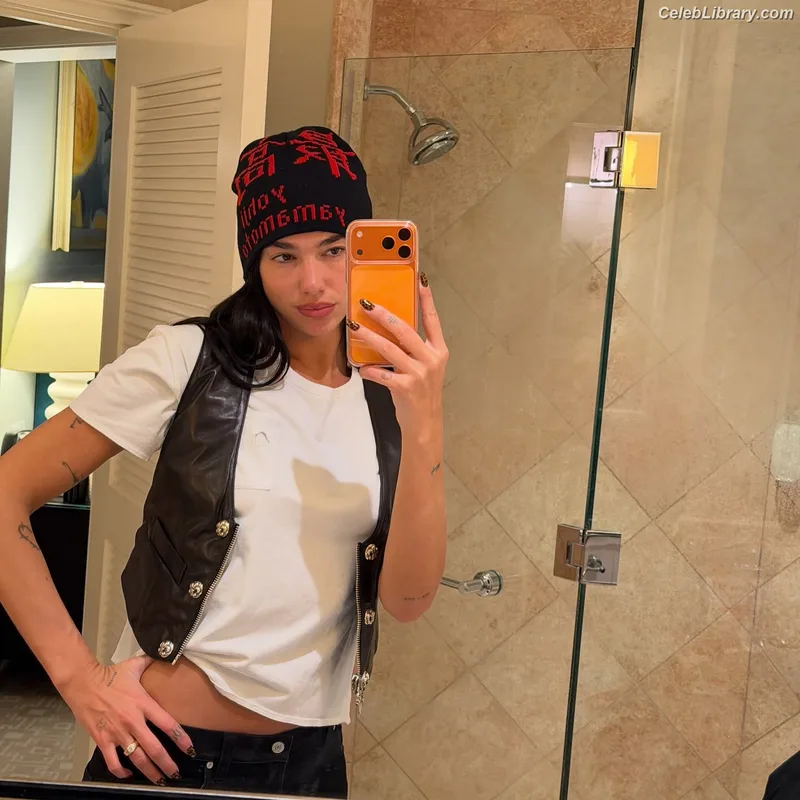 Dua Lipa photo 5 of 7804