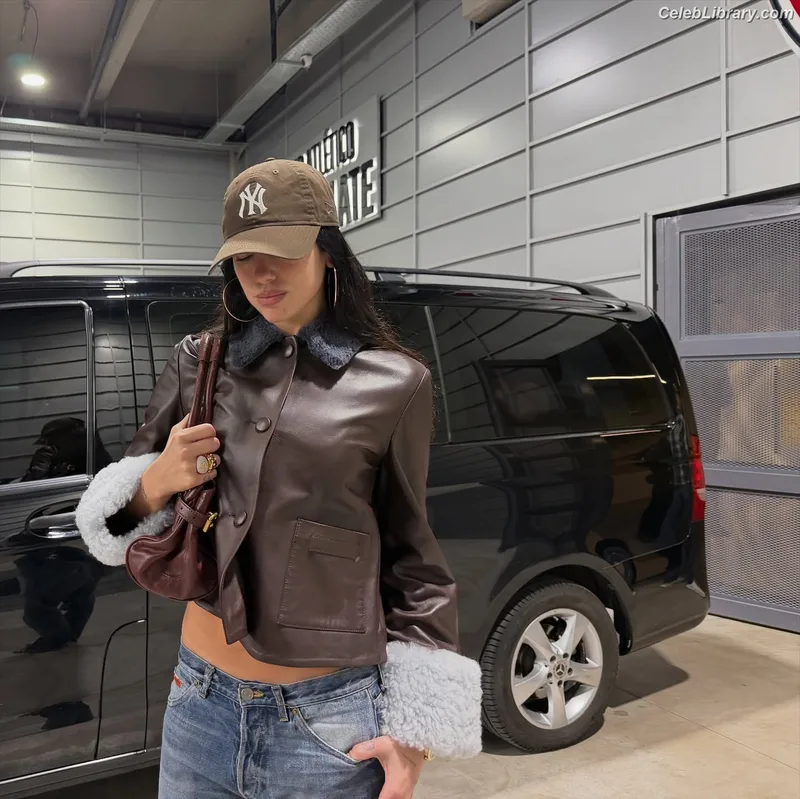 Dua Lipa photo 19 of 7804