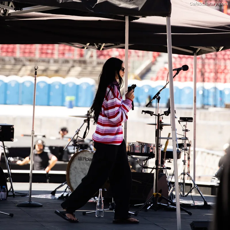 Dua Lipa photo 13 of 7804