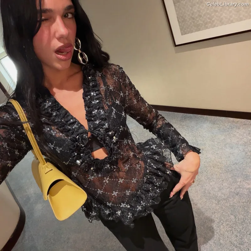 Dua Lipa photo 14 of 7804