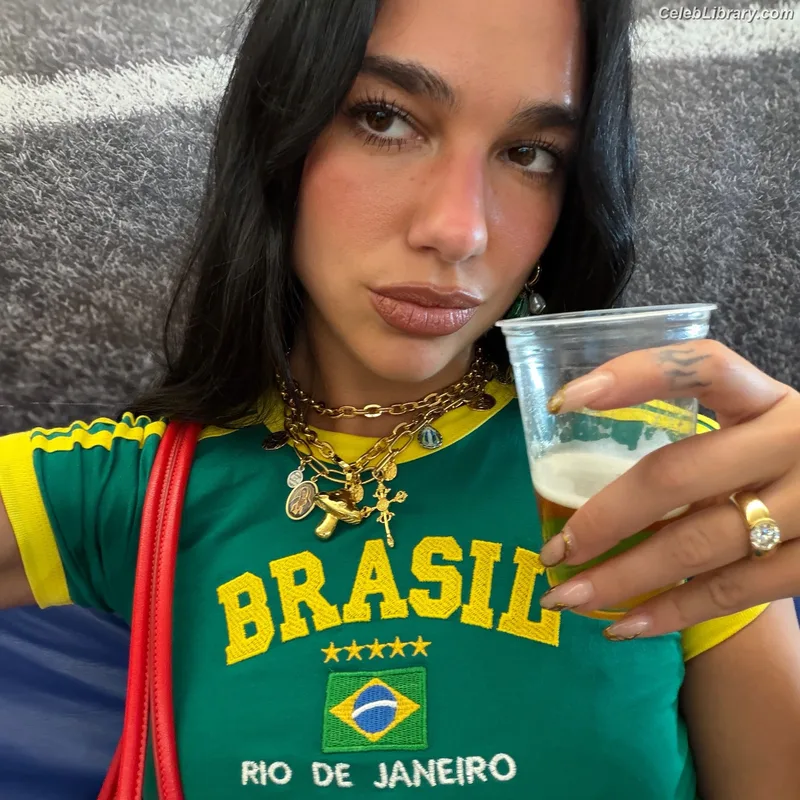 Dua Lipa photo 9 of 7804