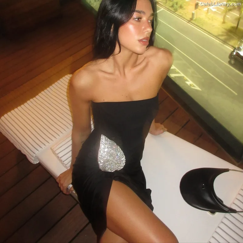 Dua Lipa photo 16 of 7804