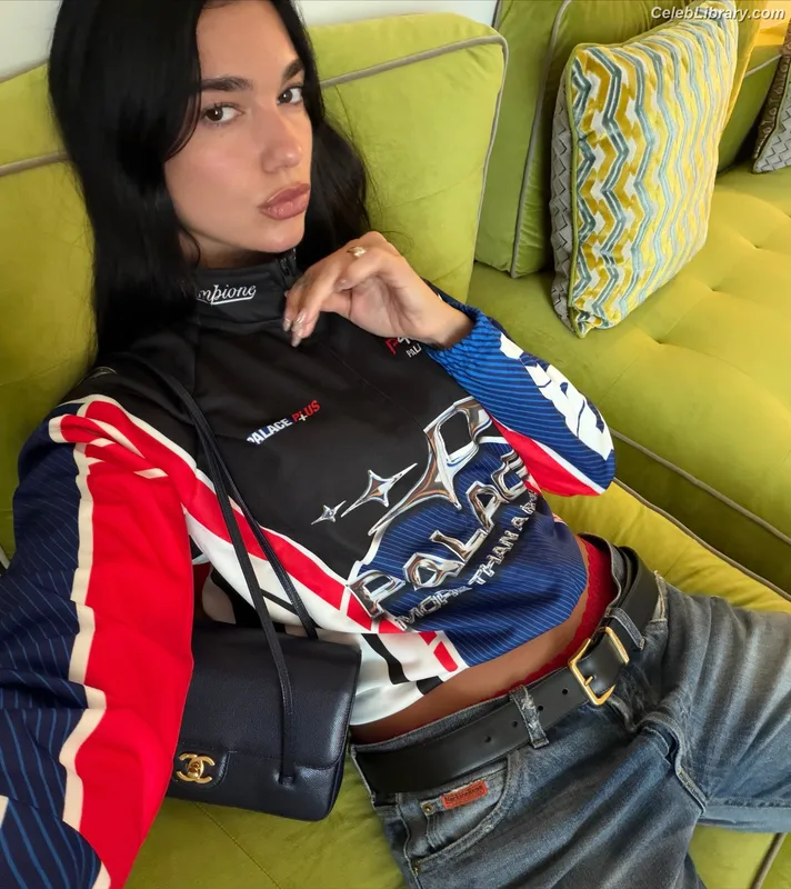 Dua Lipa photo 17 of 7804