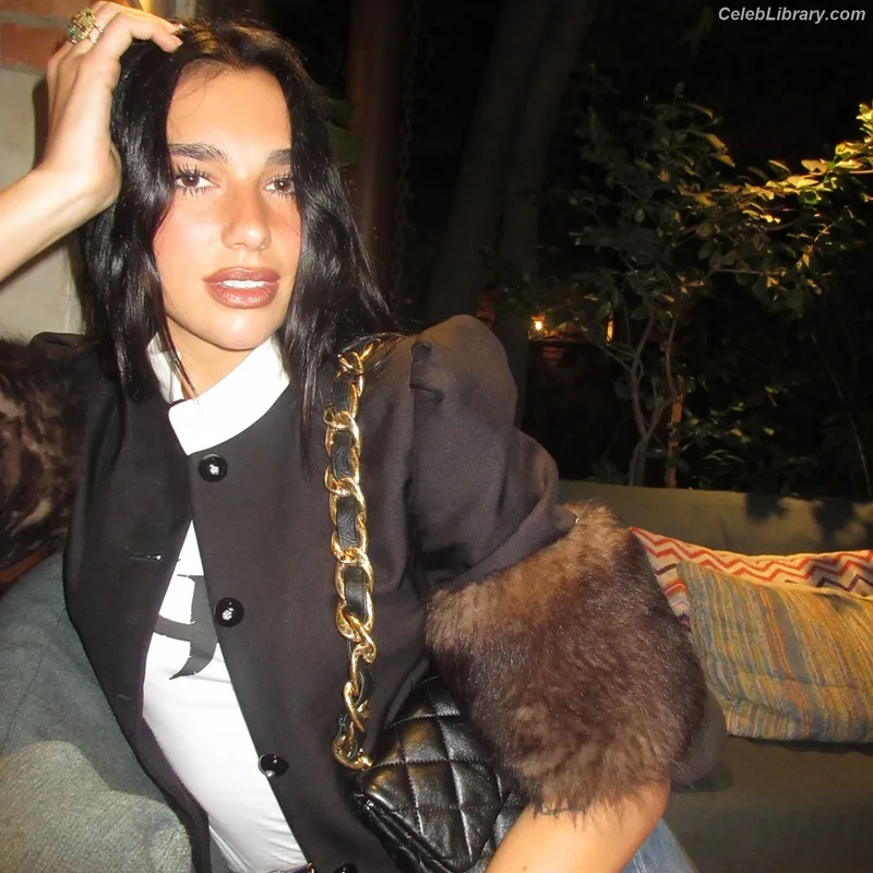 Dua Lipa photo 8 of 7804