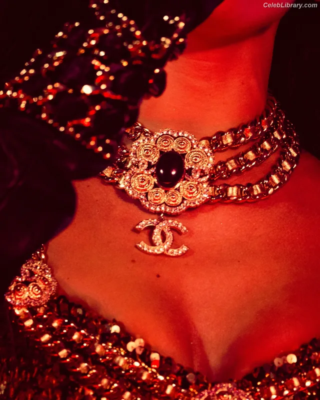 Dua Lipa photo 12 of 7804