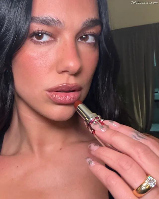 Dua Lipa photo 15 of 7804