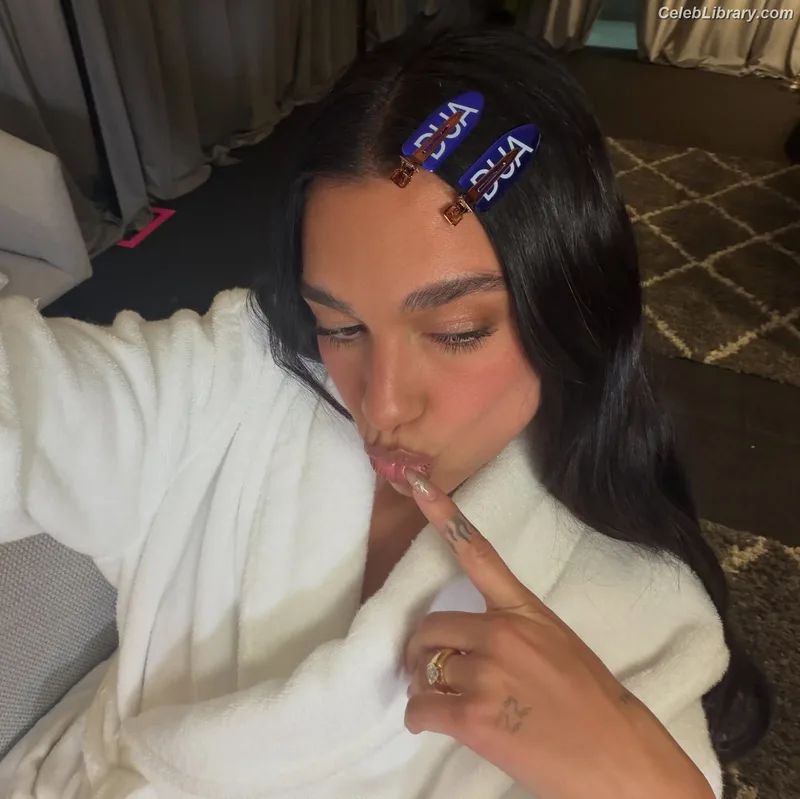 Dua Lipa photo 5 of 7804