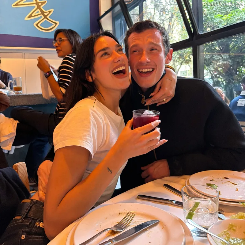 Dua Lipa photo 6 of 7804