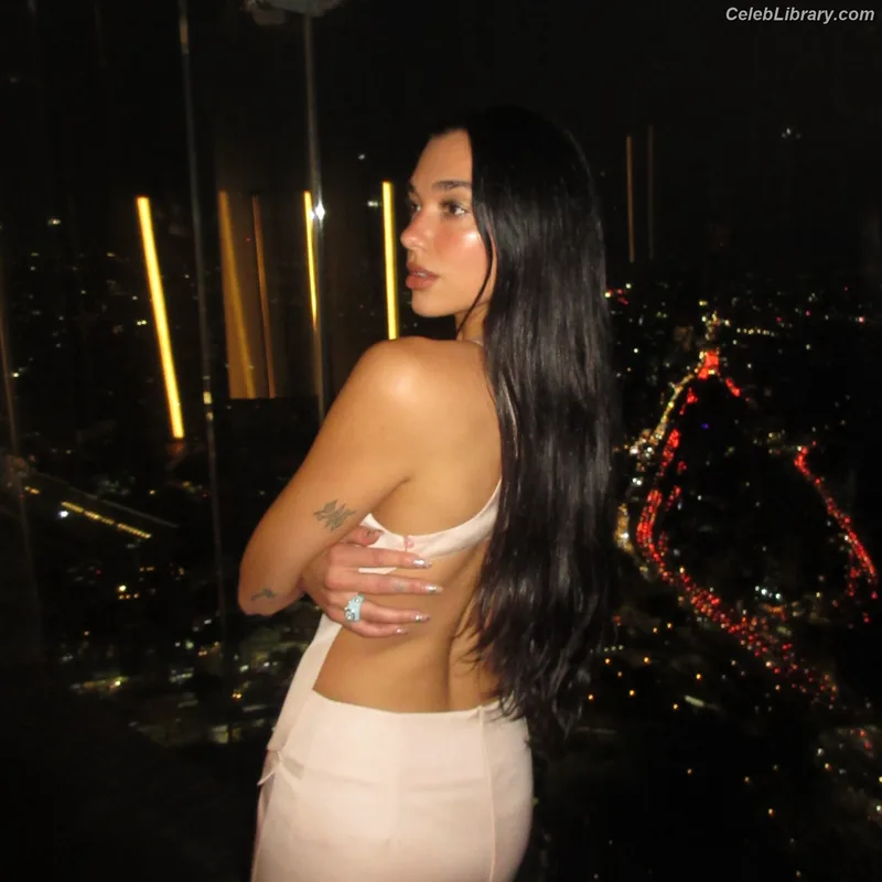 Dua Lipa photo 19 of 7804