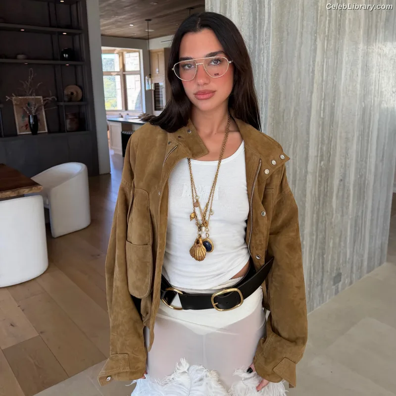 Dua Lipa photo 12 of 7804