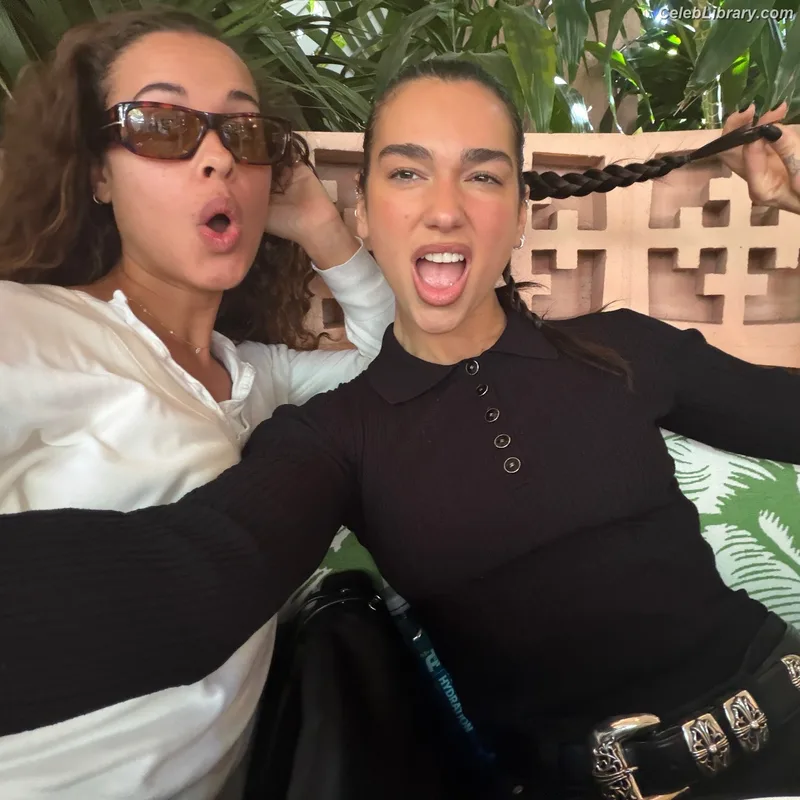 Dua Lipa photo 14 of 7804