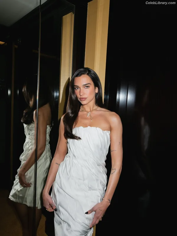 Dua Lipa photo 18 of 7804
