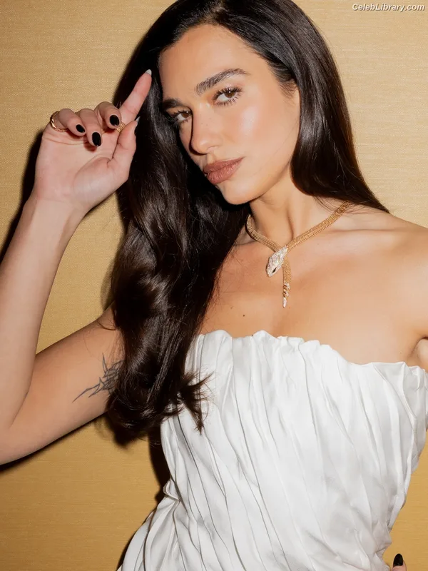 Dua Lipa photo 6 of 7804