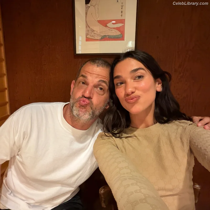 Dua Lipa photo 17 of 7804