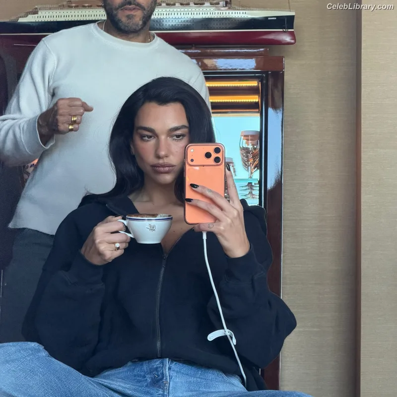 Dua Lipa photo 20 of 7804