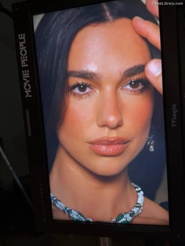 Dua Lipa photo 4 of 7804