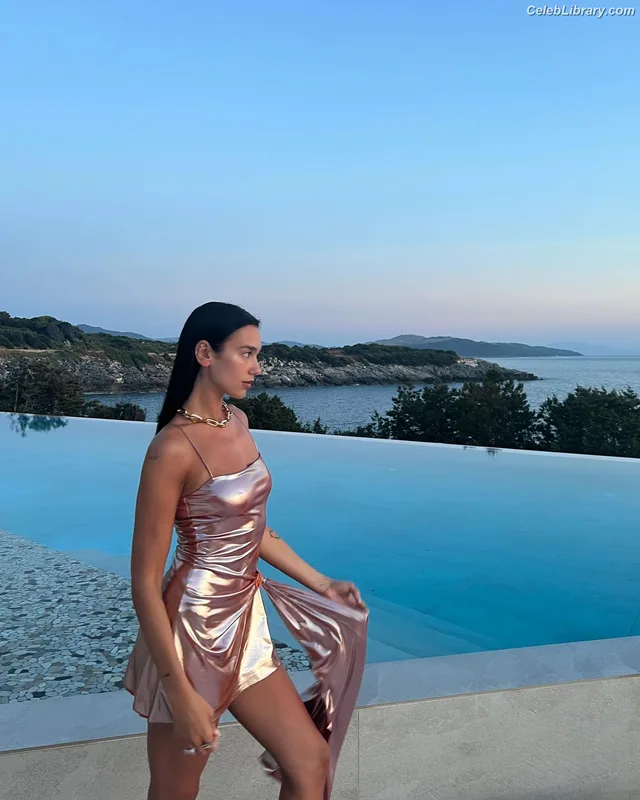 Dua Lipa photo 24 of 7804