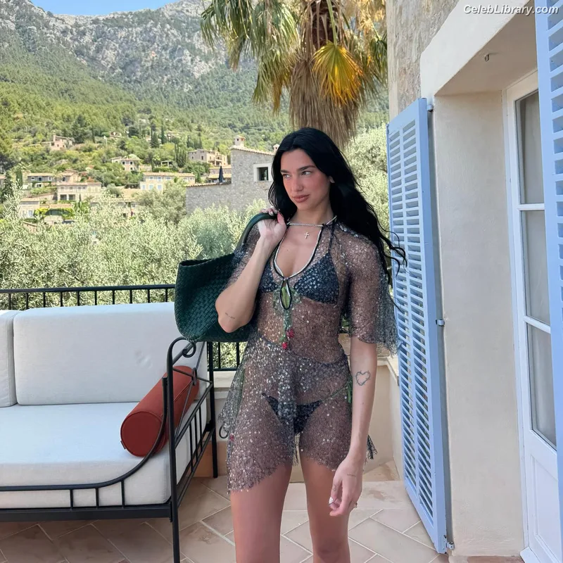 Dua Lipa photo 5 of 7804
