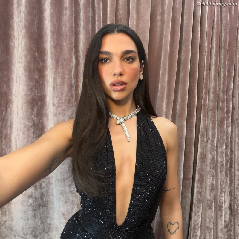 Dua Lipa photo 11 of 7804