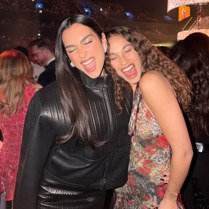 Dua Lipa photo 16 of 7804
