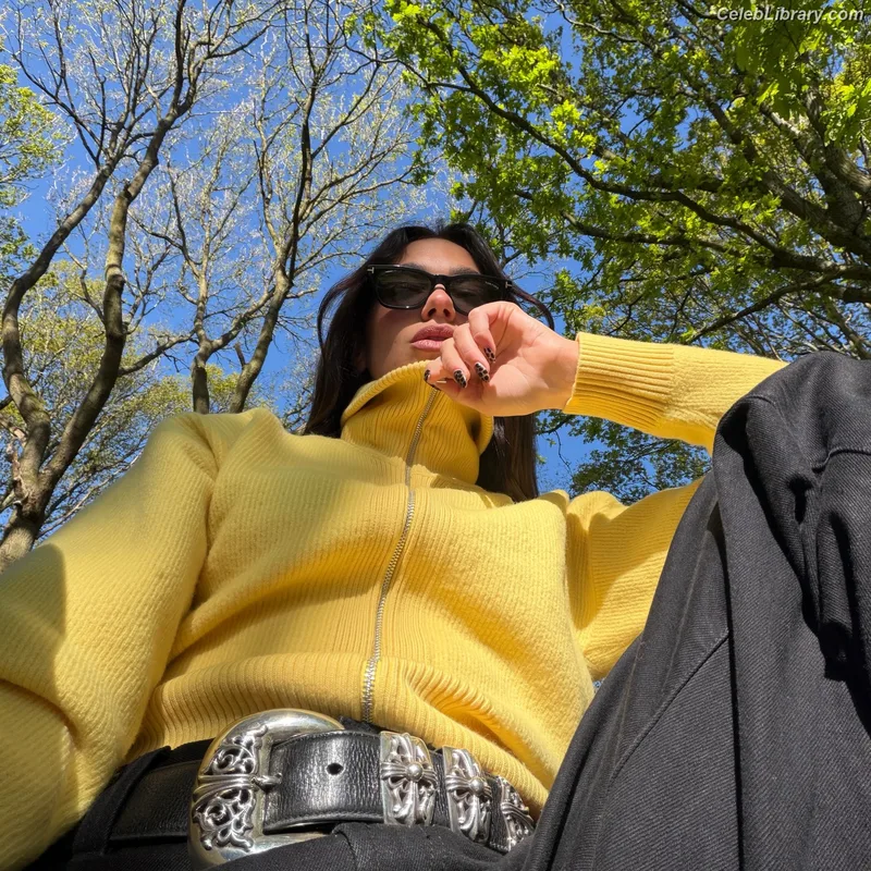 Dua Lipa photo 21 of 7804