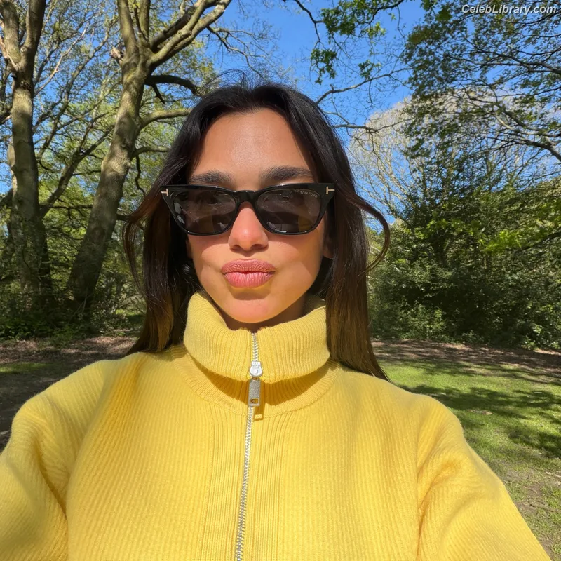 Dua Lipa photo 23 of 7804