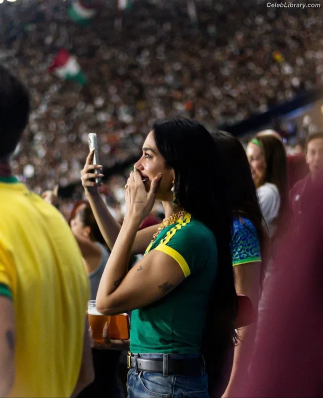 Dua Lipa photo 15 of 7804
