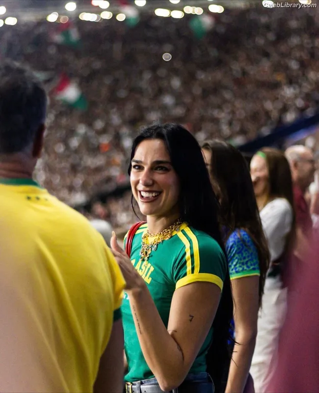 Dua Lipa photo 16 of 7804