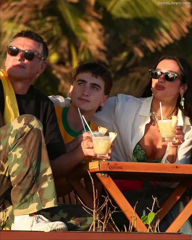 Dua Lipa photo 20 of 7804