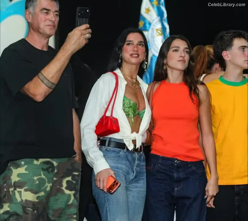 Dua Lipa photo 5 of 7804