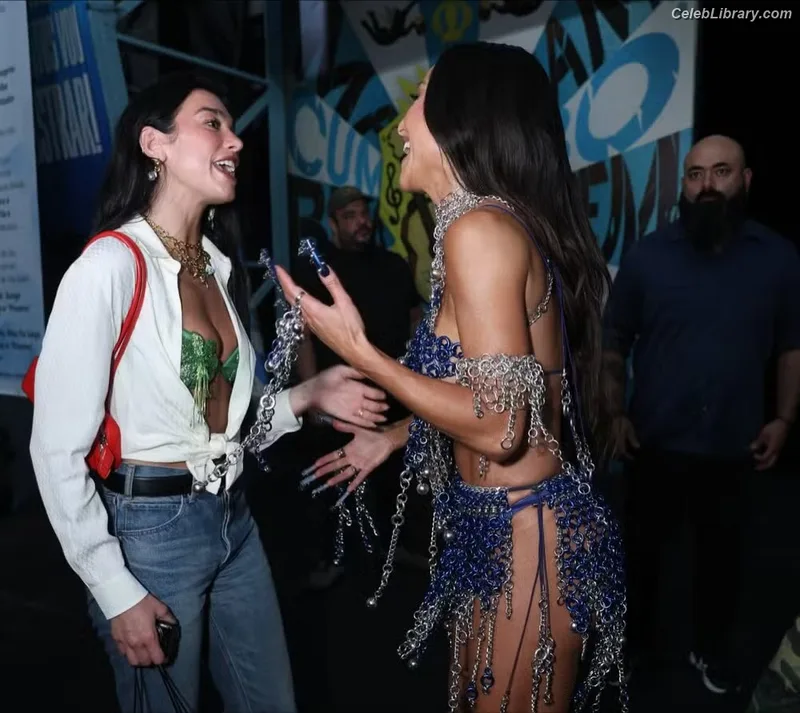 Dua Lipa photo 8 of 7804