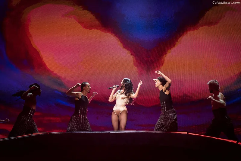 Dua Lipa photo 14 of 7804