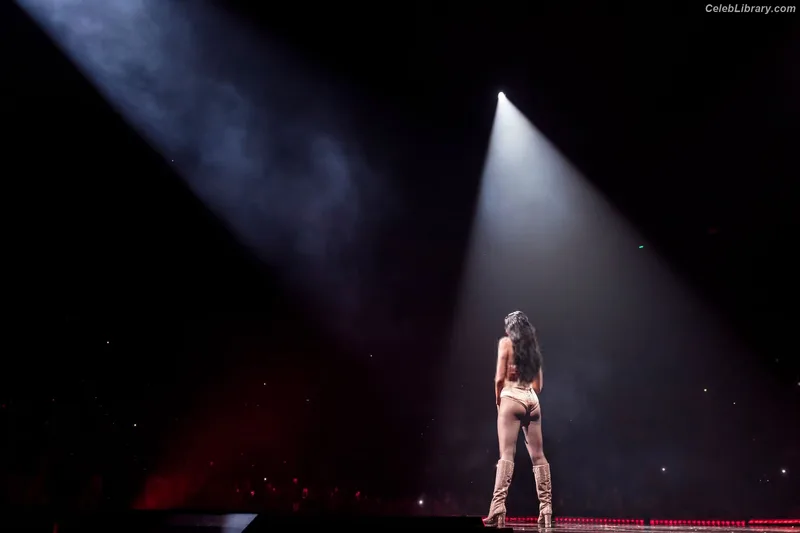 Dua Lipa photo 18 of 7804