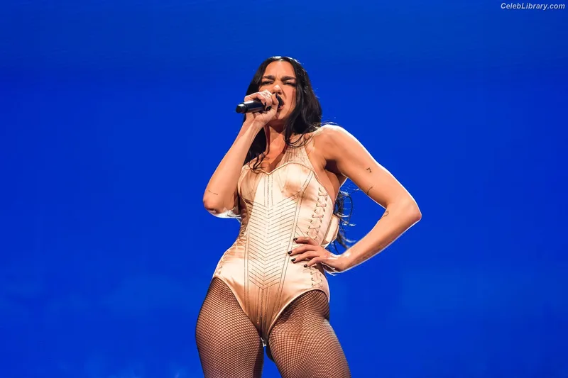 Dua Lipa photo 23 of 7804