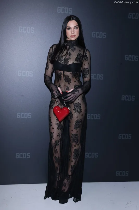 Dua Lipa photo 9 of 7804