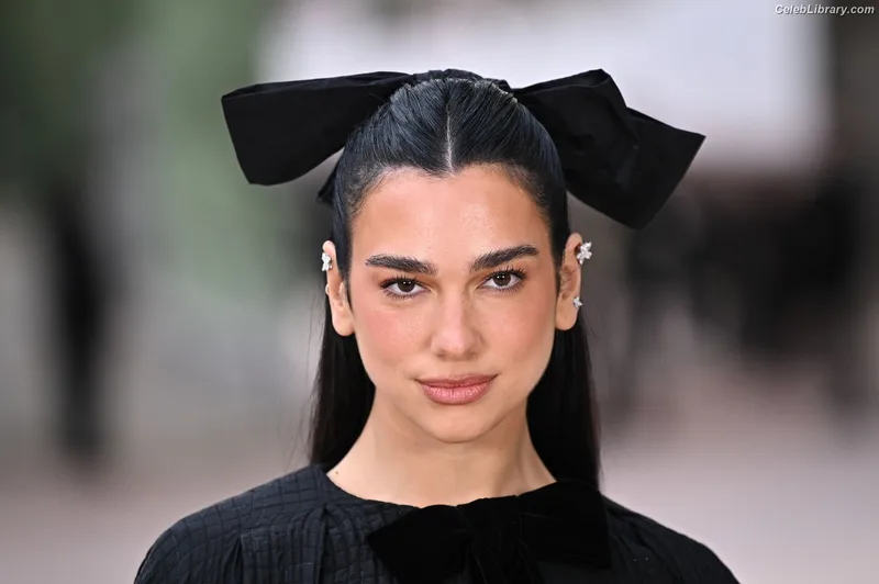 Dua Lipa photo 14 of 7804