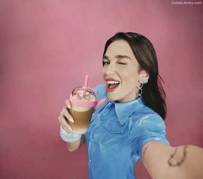 Dua Lipa photo 8 of 7804