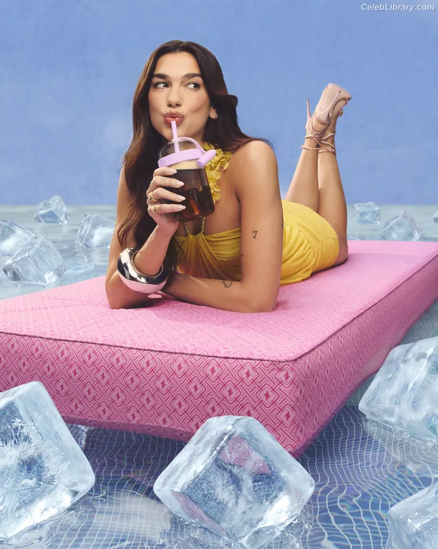 Dua Lipa photo 9 of 7804