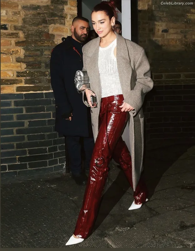 Dua Lipa photo 23 of 7804