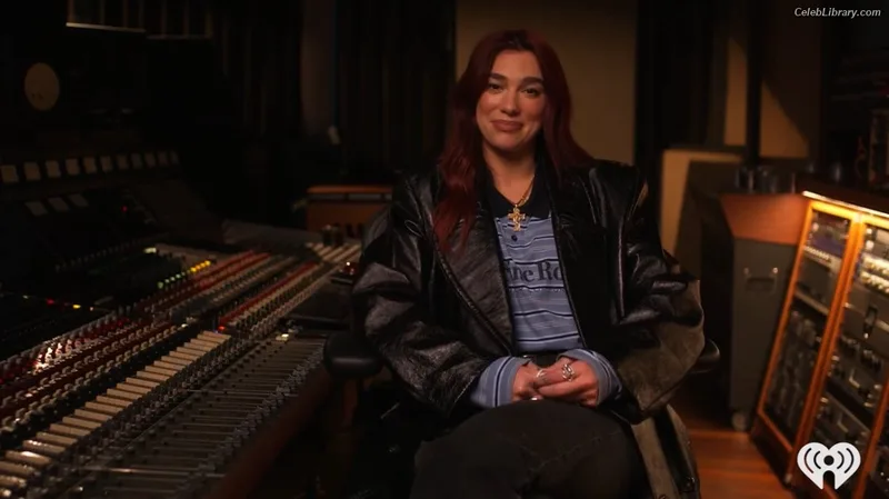 Dua Lipa photo 20 of 7804