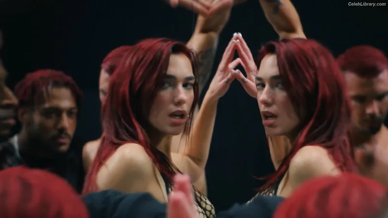 Dua Lipa photo 21 of 7804